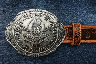 画像1: モンタナシルバースミス ベルト バックル カウボーイアップ/Montana Silversmiths Belt Buckle Cowboy Up Skull