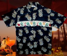 画像2: アートハウス アロハシャツ ハワイアンシャツ カクテル トロピカルタイム（ブラック）/Arthouse Shortsleeve Hawaiian Shirt(Black) (2)