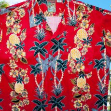 画像1: パイナップルコネクション アロハシャツ ハワイアンシャツ（レッド）M/Pineapple Connection Camp Shirt(Red) (1)